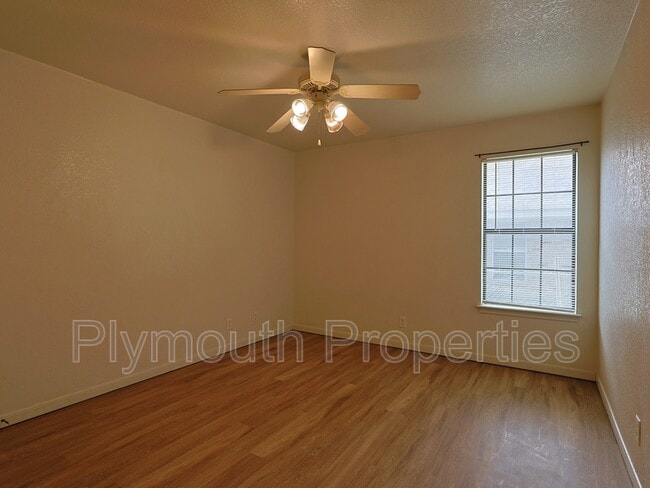 Building Photo - 1809 N W S Young Dr
