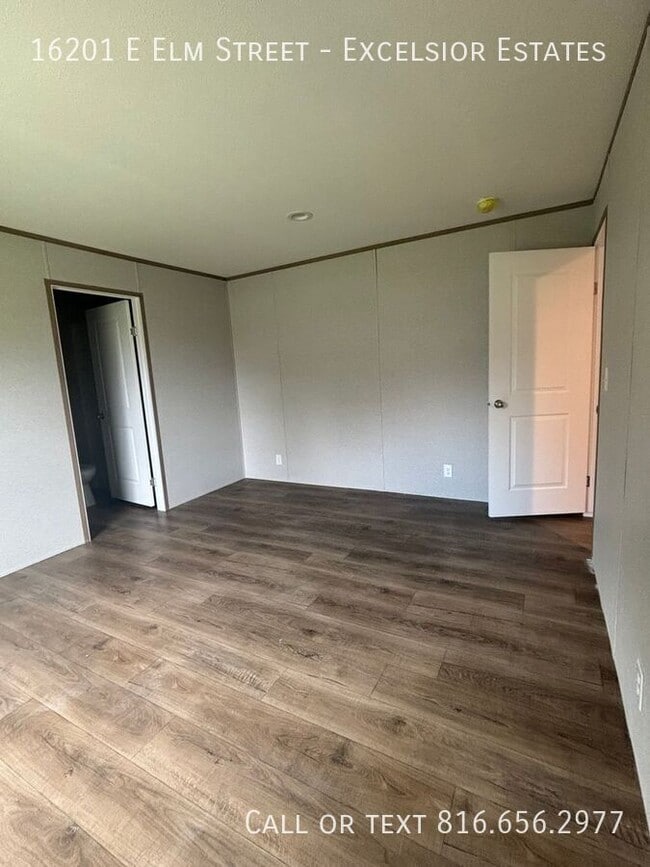 Building Photo - 16201 Elm St