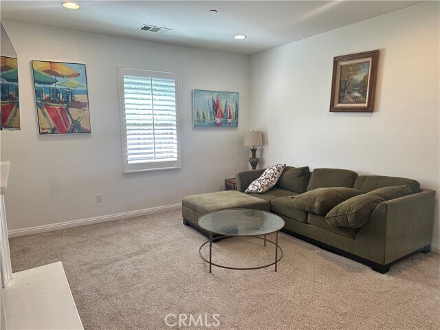 Building Photo - 50 Full Moon