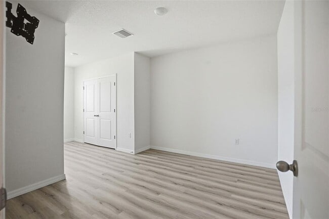 Building Photo - 5323 Dragonfly Dr