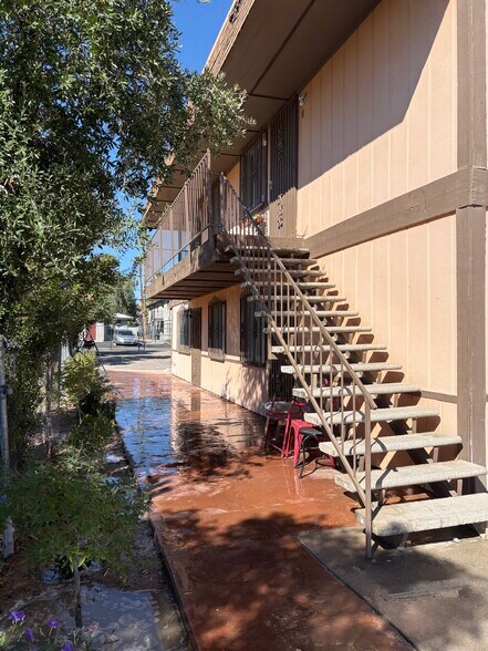 Building Photo - 1835 N Bruce St