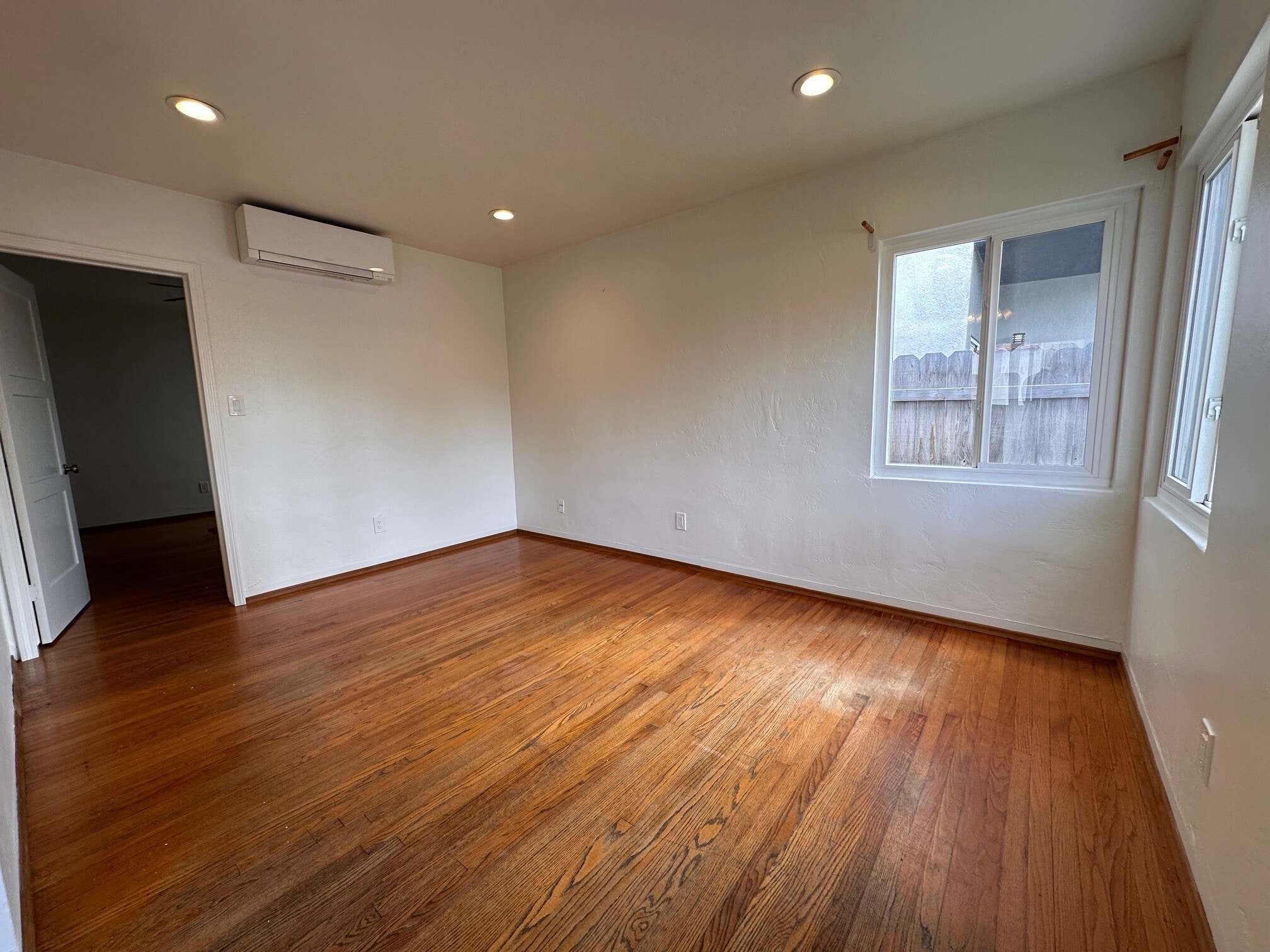 Building Photo - 4659 Idaho St