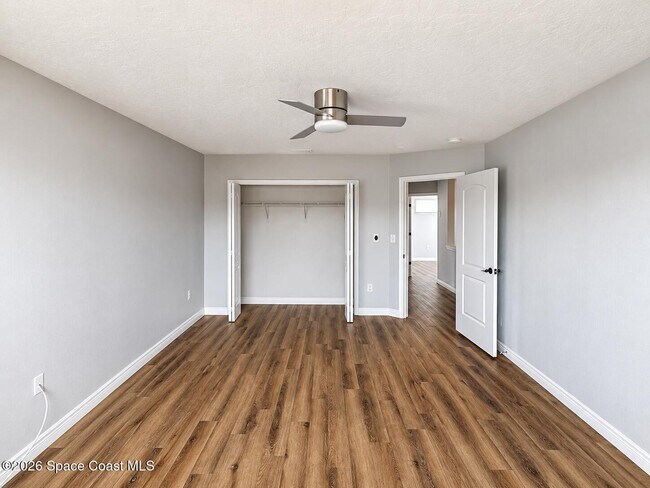 Building Photo - 781 Glen Abbey Way