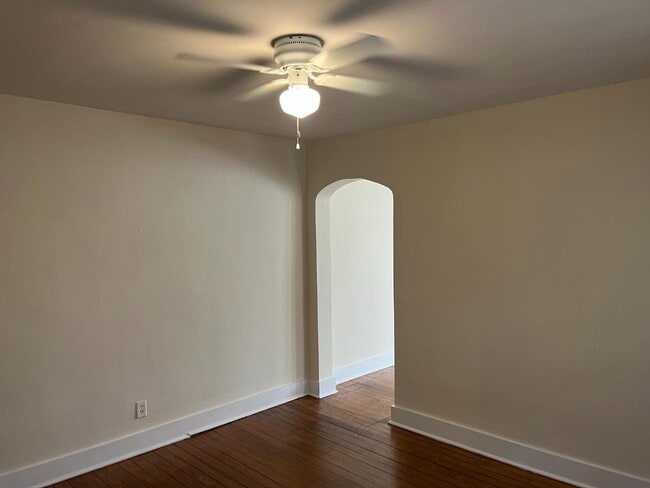 Building Photo - 1937 Payne St