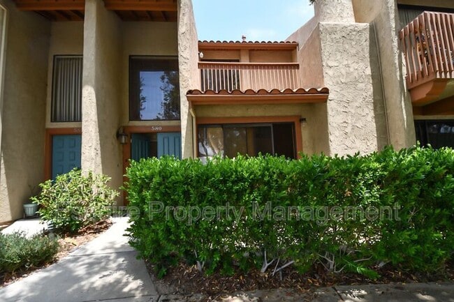 Primary Photo - 580 Rosewood Ave