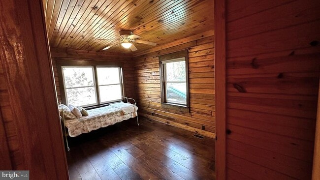 Building Photo - 18304 Hawkins Rd