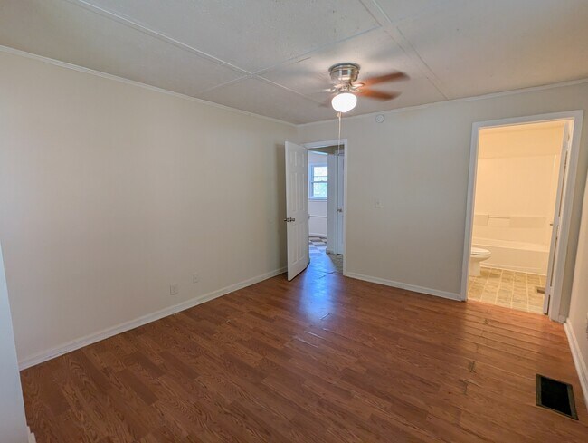 Building Photo - 2820 Cardo Dr NW