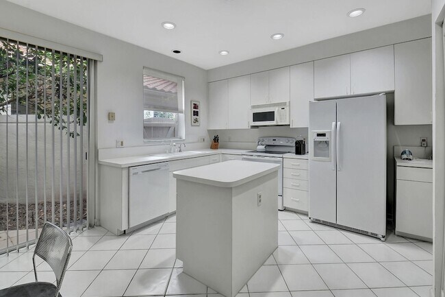 Building Photo - 5152 NW 26th Cir