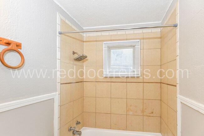 Building Photo - Coming soon! - Experience Urban Sophistica...