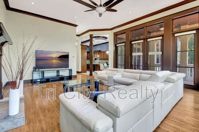 Building Photo - 250 Moss Creek Walk