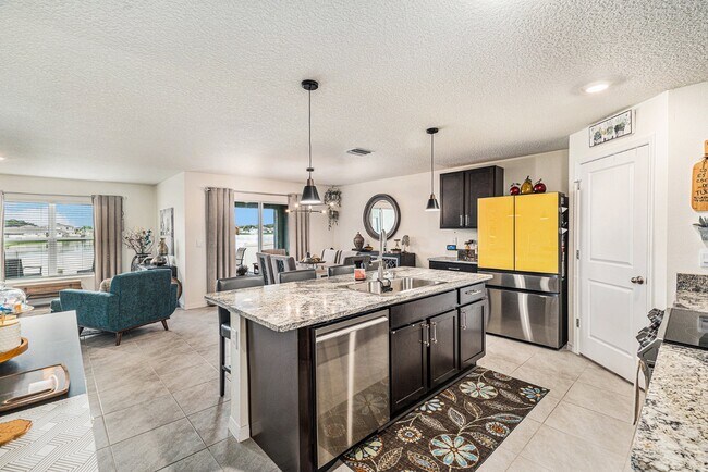 Building Photo - 38271 Sonnet Landing Ave