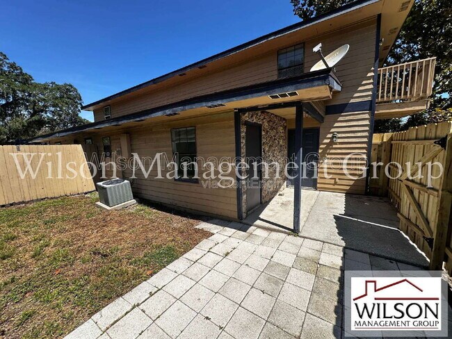 Building Photo - 500 Yellowwood Ct