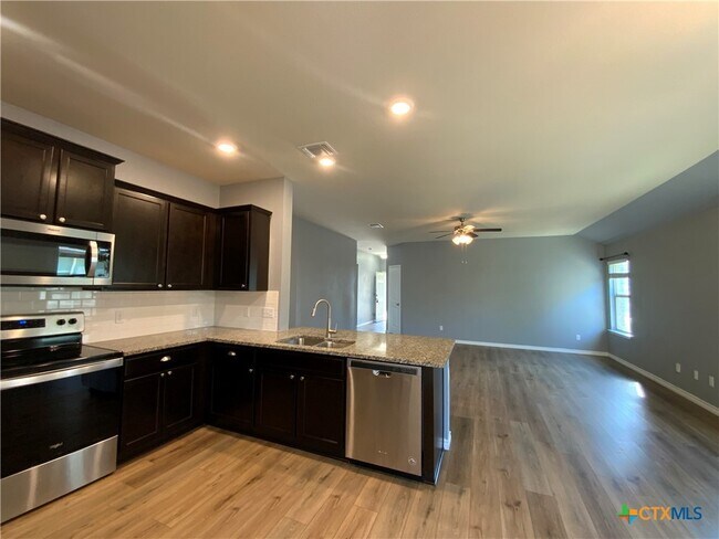 Building Photo - 5926 Galveston Rd