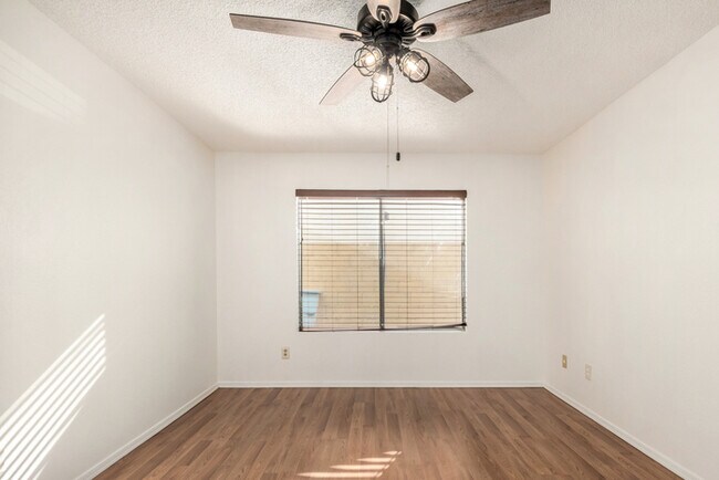 Building Photo - 21057 N 34th Dr