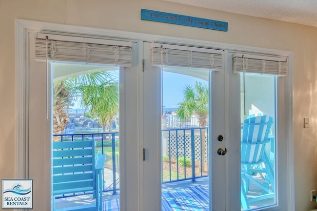 Building Photo - FULLY FURNISHED OFF-SEASON RENTAL