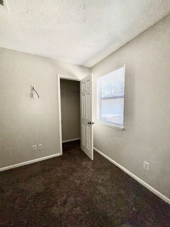 Building Photo - Cozy Living in a Quiet Augusta Community