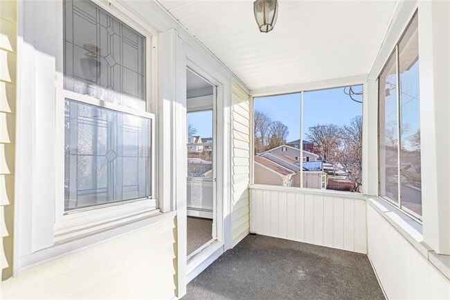 Building Photo - 2 Ann St