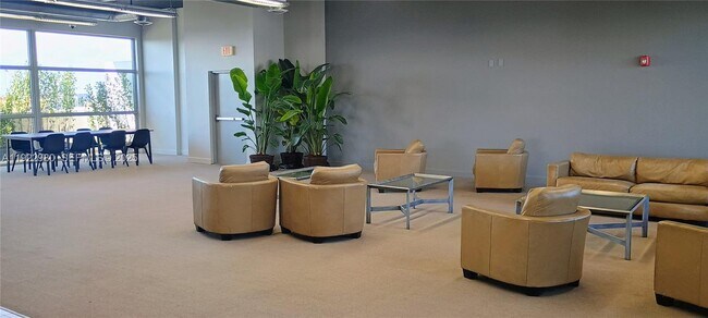 Building Photo - 36 NW 6th Ave