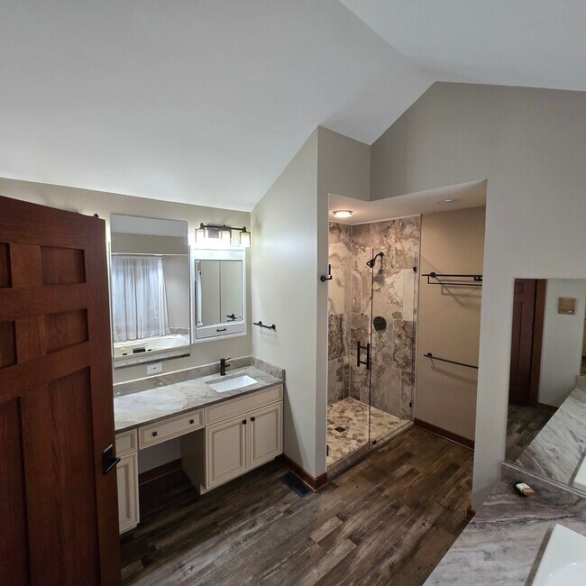 Building Photo - 25805 N Arrowhead Dr