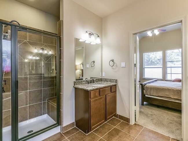 Building Photo - 2210 Pearl Bay Ct