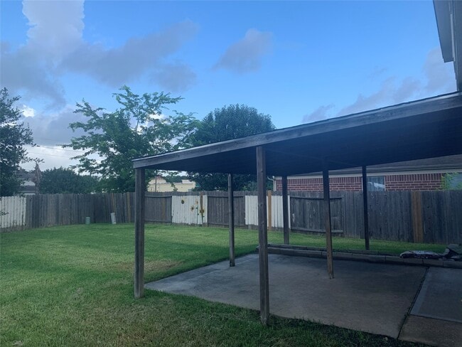 Building Photo - 18427 Fir Hollow Cir