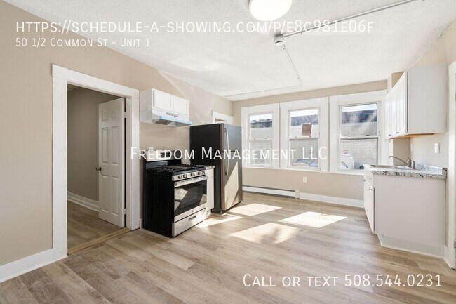 Building Photo - 50 1/2 Common St-Unit 1