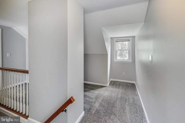 Building Photo - 6641 Barrett Rd