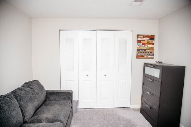 Building Photo - Condo Located on Cool Creek Golf Course