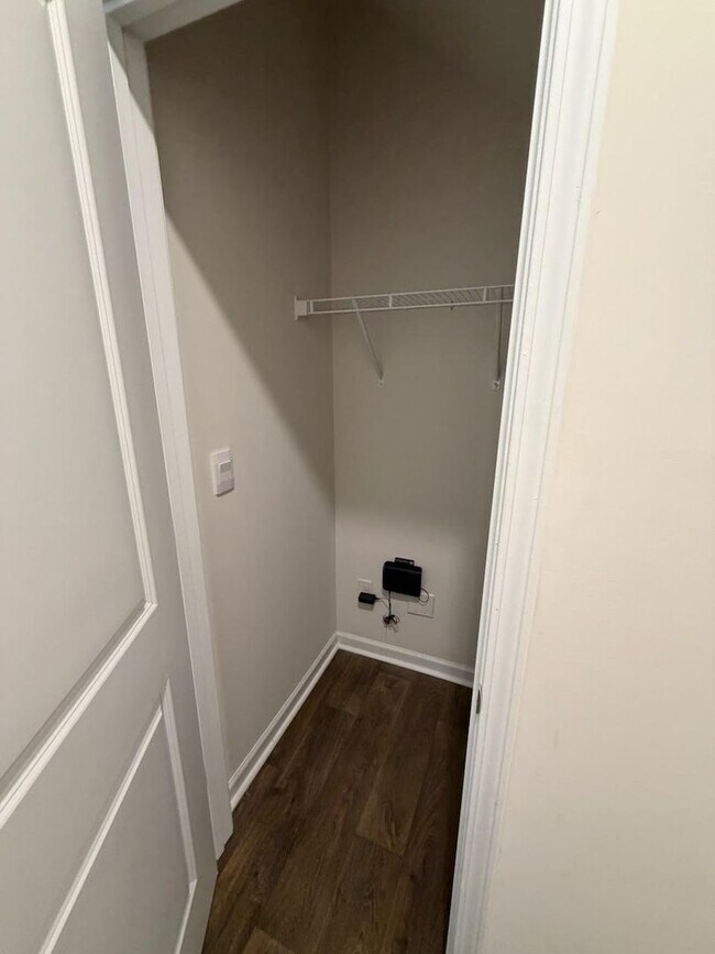 Building Photo - Brand new 3 bedroom townhome available for immediate move in!