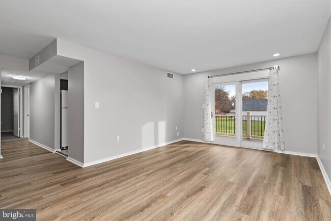 Building Photo - 4341 Carlisle Pike