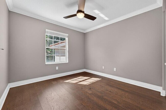 Building Photo - 6249 NW 78th Manor