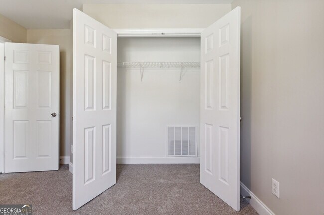 Building Photo - 1510 Brooks Pointe Ct