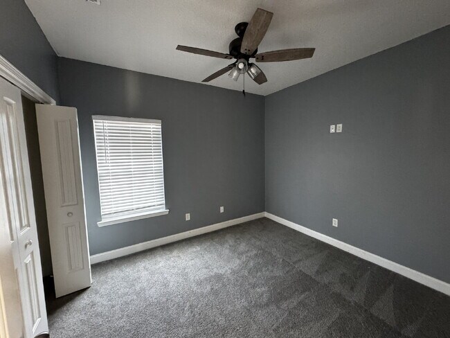 Building Photo - Home for Rent