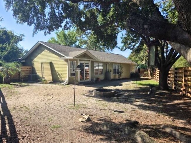 Building Photo - Prime Location! 4-Bedroom Home with Fenced Yard – Minutes from I-95 & Kings Bay