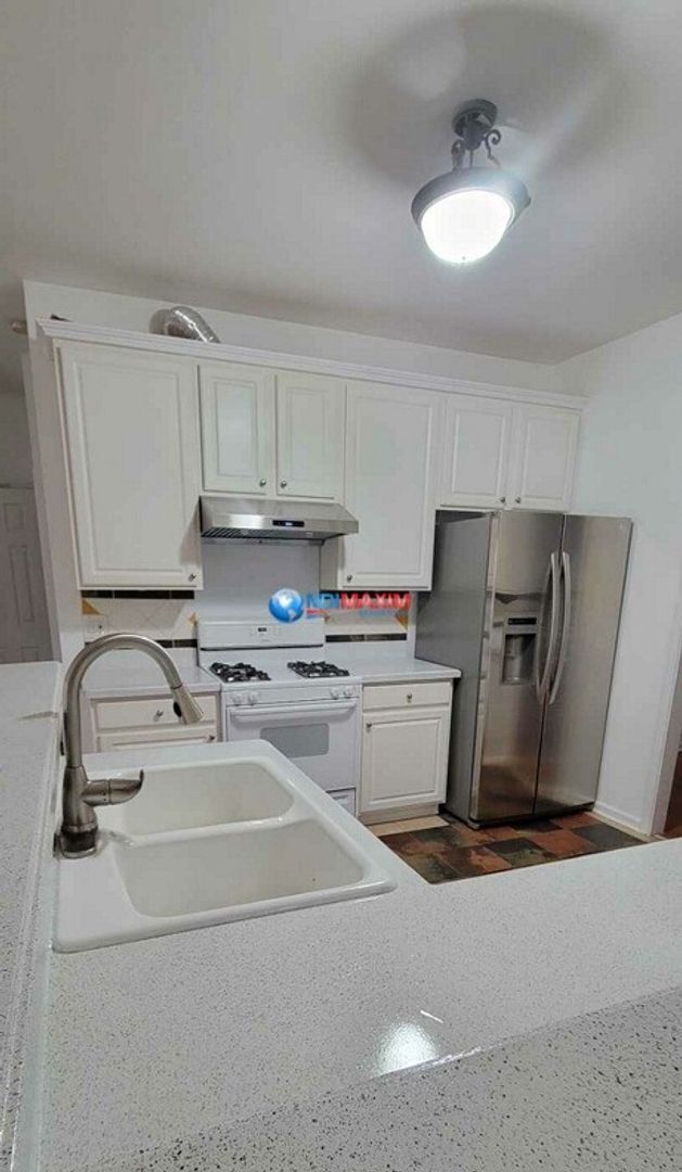 Building Photo - 4066 Parkway Cir NW