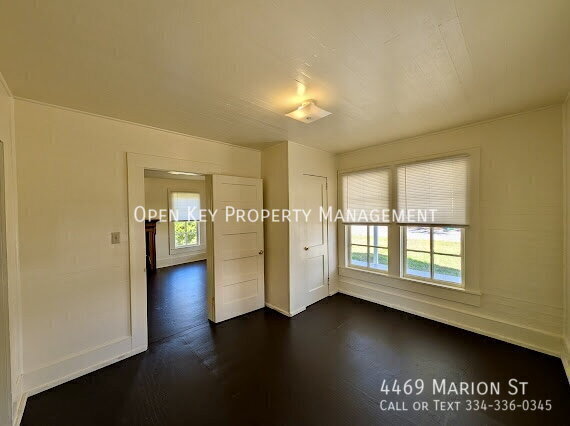 Building Photo - 4469 Marion St