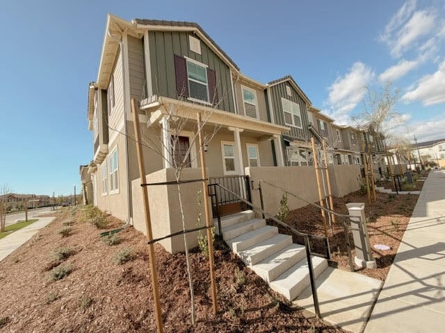 Building Photo - 4253 E Rincon St