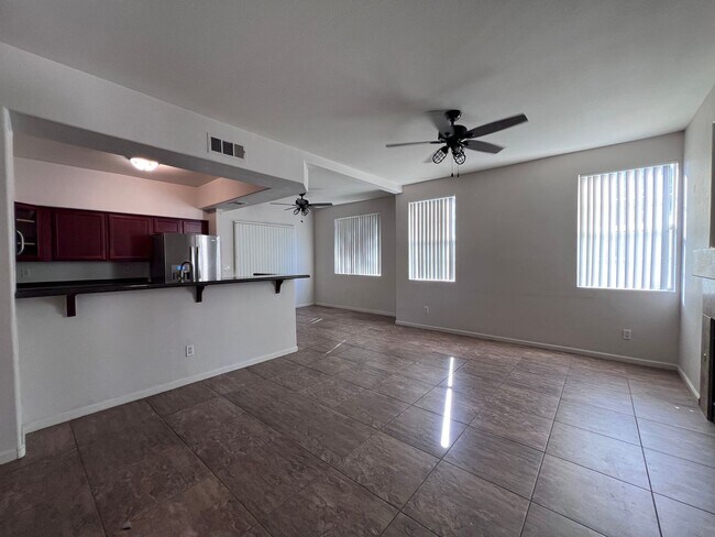 Building Photo - Summerlin 3bd, 2 bath, 2 garage Condo