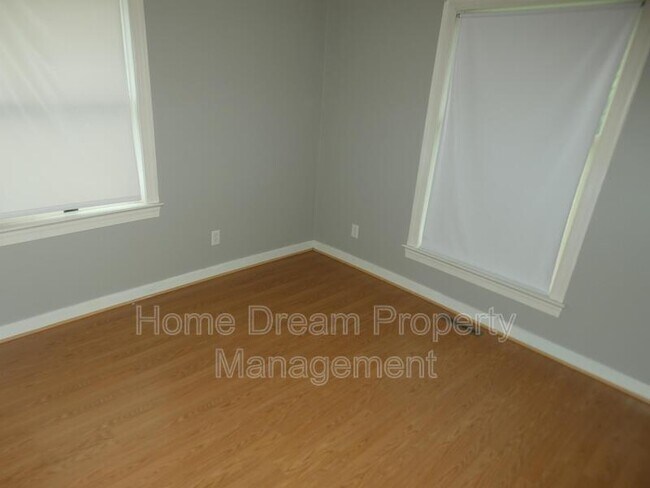 Building Photo - 10451 Edgehill Ln