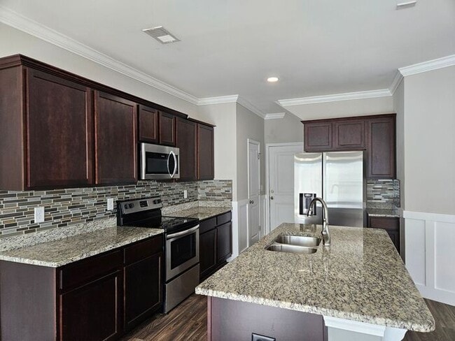 Building Photo - Great Home ! Great Schools !