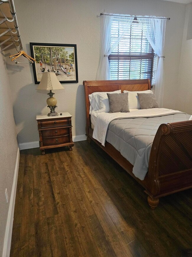 Building Photo - 11334 81st Ct N