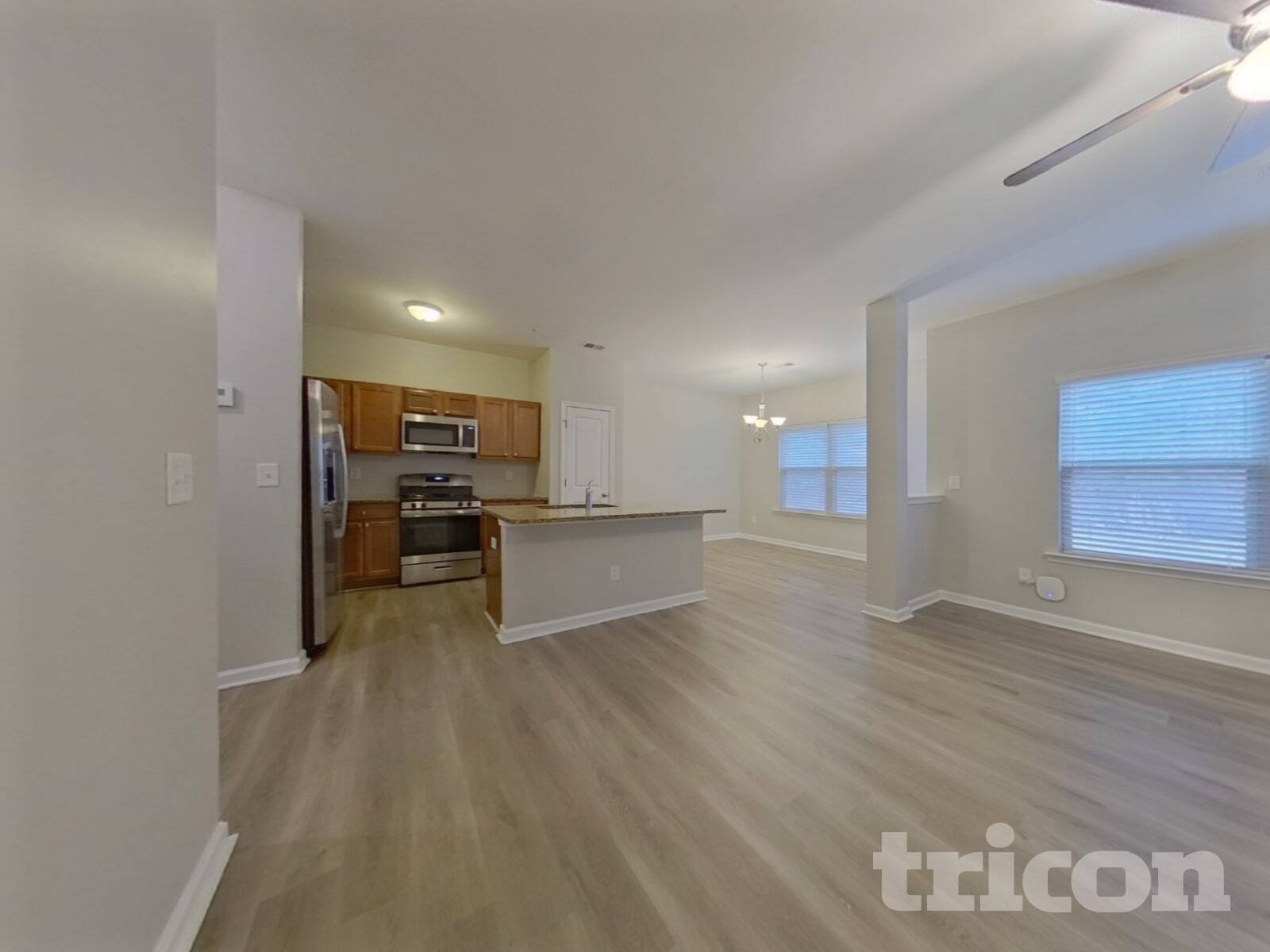 Building Photo - 3333 Lowland Dr