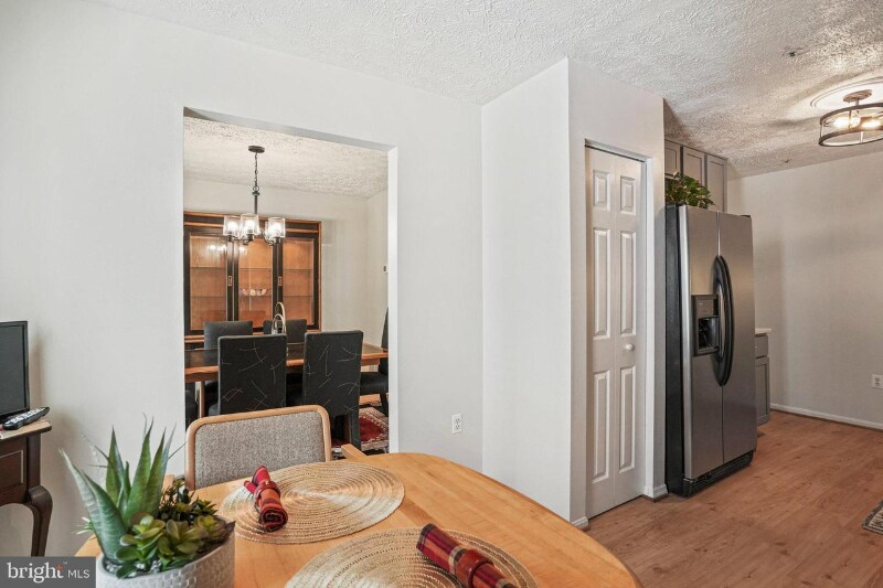 Building Photo - 16151 Brookmead Ct