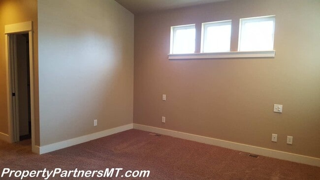 Building Photo - *** Beautiful *** 3 Bed 2 Bath house in Alder Creek