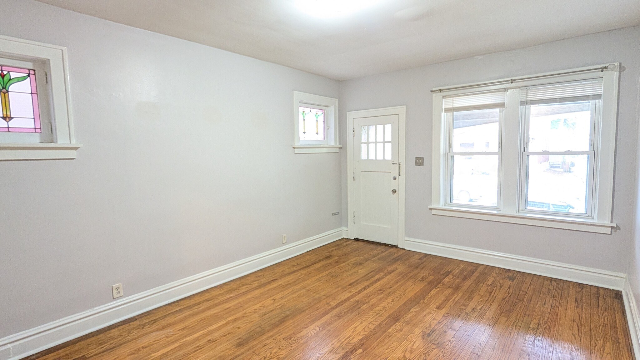Building Photo - 5042 Mardel Ave