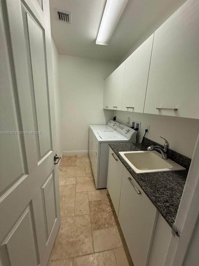 Building Photo - 5186 NW 83rd Ct