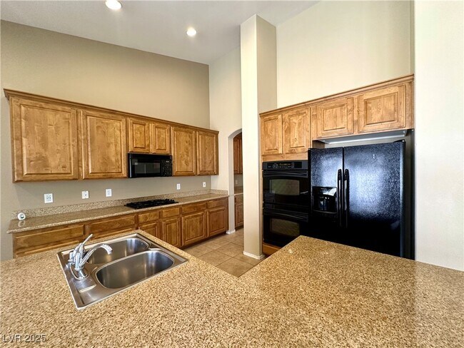Building Photo - 8686 Bolton Ct