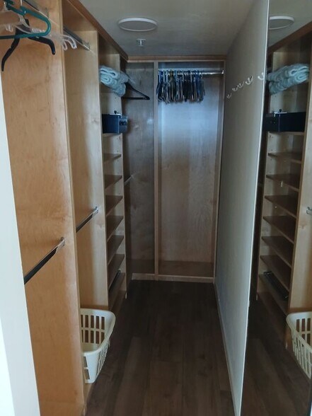 Building Photo - 3101 S Ocean Blvd