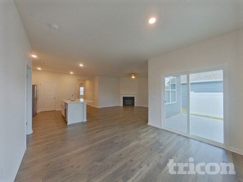 Building Photo - 1079 Staghorn Ave