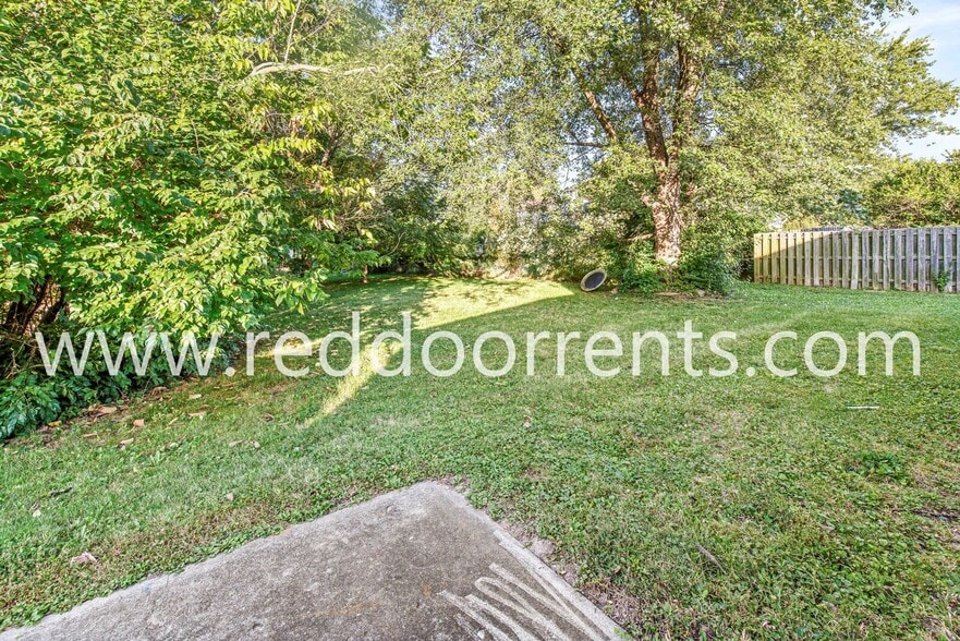 Building Photo - 7610 Chris Anne Dr